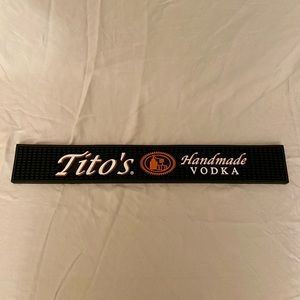 Tito’s rail mat